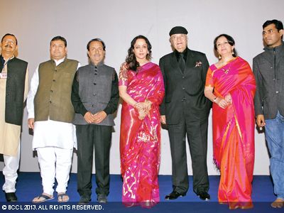 (L-R)Arun Dutt, Sundeep Bhutoria, Rajeev Arora, Hema Malini, Prem Chopra, Sharmila Tagore and Hanu Roj at the inauguration of the 5th edition of Jaipur International Film Festival.