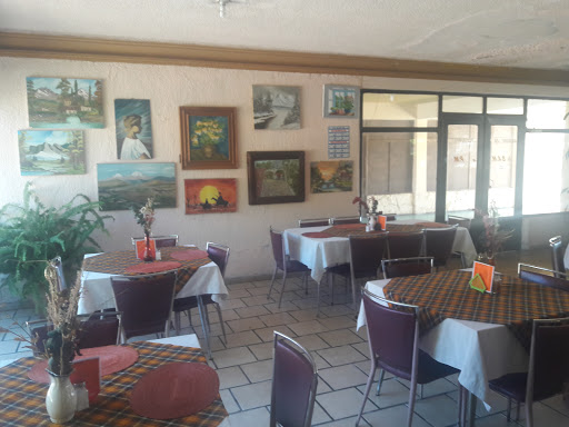 Hotel Y Restaurante Los Yoyos, 350, Av. Mtrs. Uruapan 317, Barrio Maruata, Mich., México, Restaurante | MICH