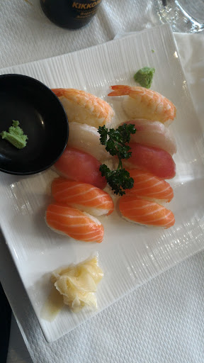 Yoshi Sushi