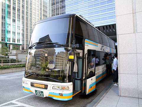 JR四国バス「ドリーム高松号」　694-5950　東京駅日本橋口到着