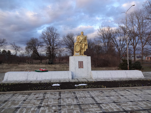 photo of Voinskoye Zakhoroneniye