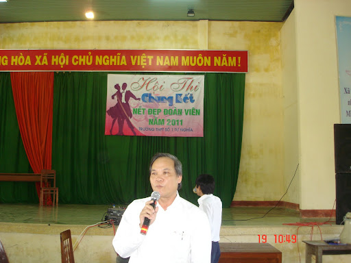 Chào mừng Ngày nhà giáo Việt Nam 20/11 2010 - Page 3 DSC00182