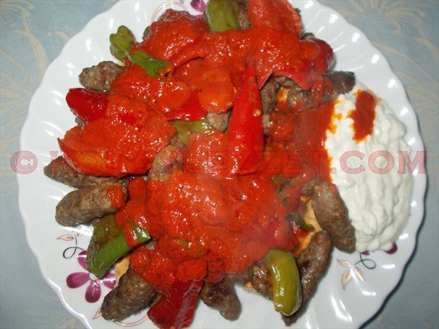 KÖFTELİ-İSKENDER-KEBAP