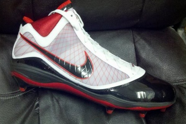 Nike Air Max LeBron VII Cleats Personalized for King James