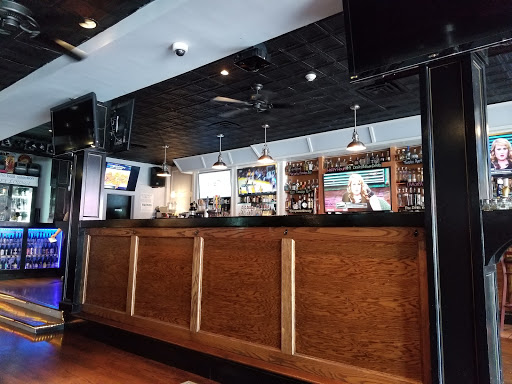 Bar «Alex Lounge - Bar & Grill», reviews and photos, 213 E Post Rd, White Plains, NY 10601, USA