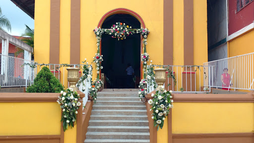 Iglesia Nuestra Señora De La Luz, Calle 3 Sur 821BIS, La Luz, 94100 Huatusco, Ver., México, Institución religiosa | VER