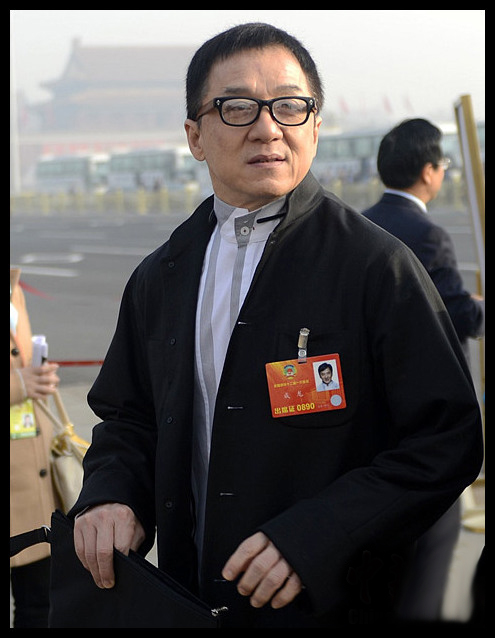 SuperChan's Jackie Chan Blog: Why Jackie is Wearing Glasses