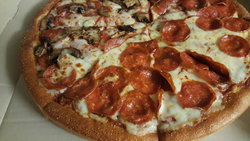 Pizza Restaurant «Pizza Hut», reviews and photos, 570 Kinne St, East Syracuse, NY 13057, USA