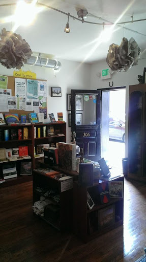 Roebling Point Books & Coffee