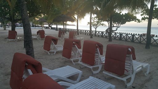 Umbrella's Beach Bar