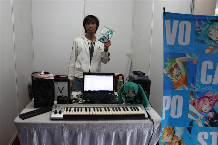 [DONE] VocaPost goes to Compfest UI 2012 - Page 2 IMG_4610