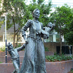 Statue in Jessie Street Gardens (341962)