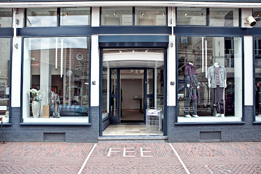 FEE Conceptstore + Café‎