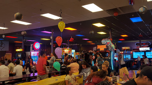 Pizza Restaurant «Peter Piper Pizza», reviews and photos, 306 N 77 Sunshine Strip, Harlingen, TX 78550, USA