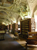 Kerken - Barok - Strahov - Theologenzaal 4.JPG