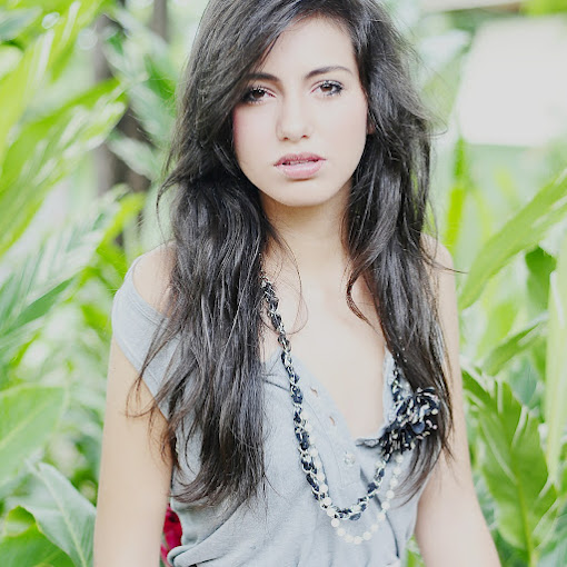 Camila Soares
