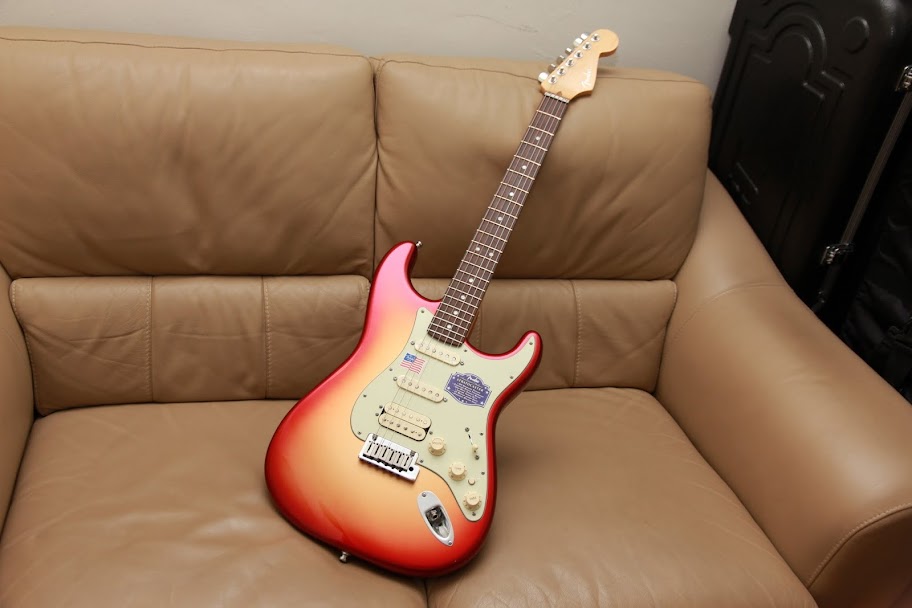 Fender American Deluxe Stratocaster HSS Sunset Metallic
