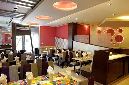 Kamat Restaurant, Next to Gazebo Restaurant, Kuwait Street, Al Mankhool, Bur Dubai، Manazel Tower - Dubai - United Arab Emirates, Restaurant, state Dubai