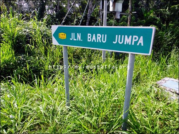 Jalan Baru Jumpa di Kampung Baru Jumpa di Tenom, Sabah.