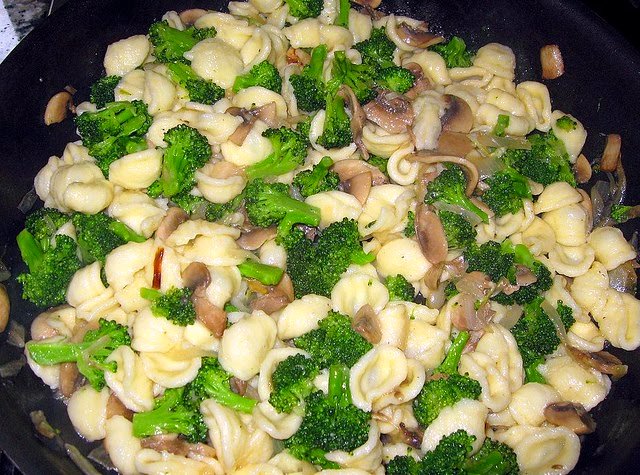 Scordo Pasta Challenge #92 Orecchiette with Mushrooms, Garlic, Broccoli, and Red Onion