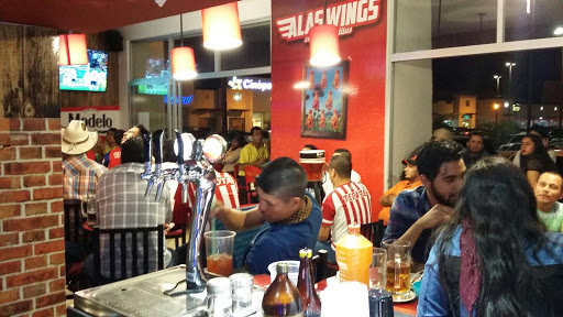 Alas Wings La Piedad, Av Juan Pablo II 901, México, 59301 La Piedad de Cabadas, Mich., México, Bar restaurante | MICH