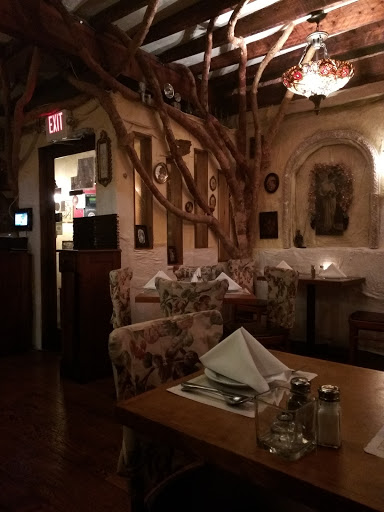 Italian Restaurant «Antique Table Restaurant», reviews and photos, 2 Essex St, Lynn, MA 01902, USA