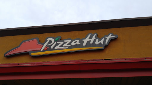 Pizza Restaurant «Pizza Hut», reviews and photos, 8632 Rogers Ave, Fort Smith, AR 72903, USA