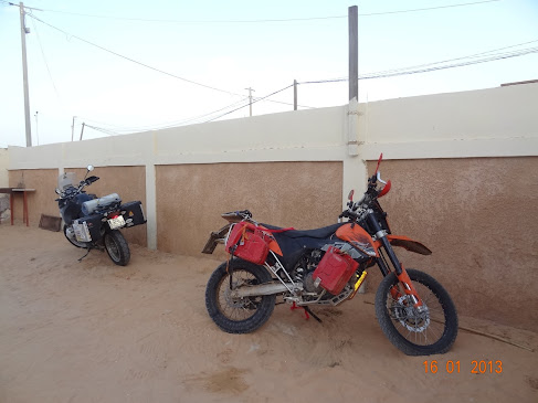 Por Marrocos e Mauritãnia, a queimar Pneu e Gasolina  - Página 4 DSC06152