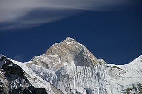 Makalu - 10 Gunung Tertinggi Dunia Makalu - 10 Gunung Tertinggi Dunia
