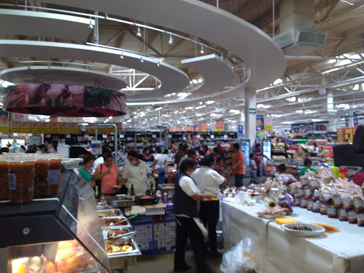 Chedraui, Calle 17 A Poniente 41, Primero de Mayo, 30730 Tapachula de Córdova y Ordoñez, Chis., México, Supermercados o tiendas de ultramarinos | CHIS