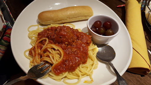 Italian Restaurant «Olive Garden», reviews and photos, 45 Burgess Rd, Harrisonburg, VA 22801, USA