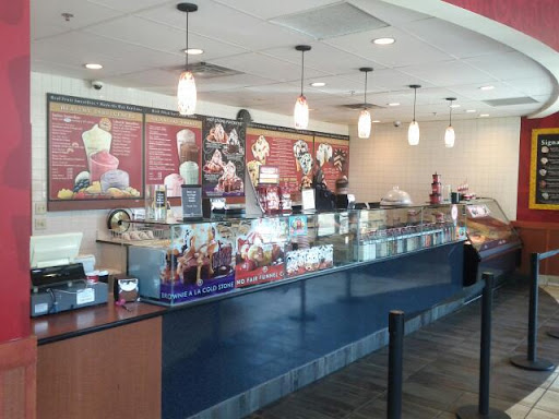 Ice Cream Shop «Cold Stone Creamery», reviews and photos, 7455 Currell Blvd #105, Woodbury, MN 55125, USA