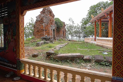 Photos of Wat Praes Meas Temple