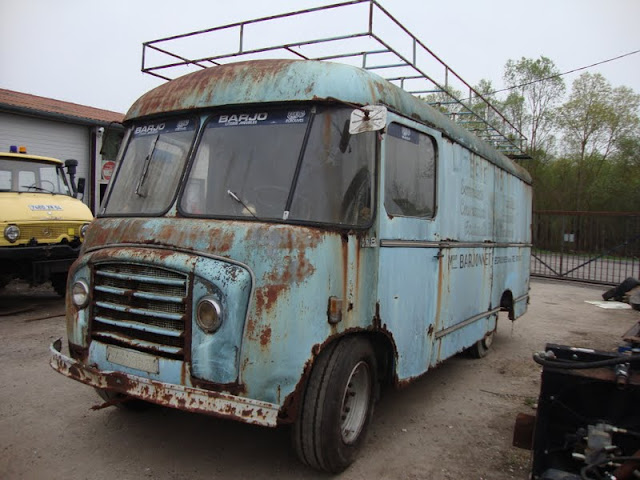 Un de plus ! - bus U23 DSC04677