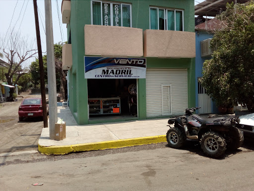 Refaccionaria Madril, Av. Constituyentes 97, Vista Bella, 60693 Apatzingán de la Constitución, Mich., México, Tienda de repuestos para carro | MICH