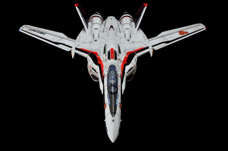 VF-25F_Alto_fighter_01.JPG