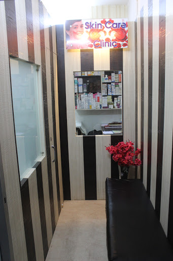 Mahi Skin Cosmedica and Laser Clinic - Best Skin Doctor, 491/ 792, Praveen Tower, Muir Road, Near S.B.I., Rajapur, Allahabad, Uttar Pradesh 211002, India, Skin_Care_Clinic, state UP