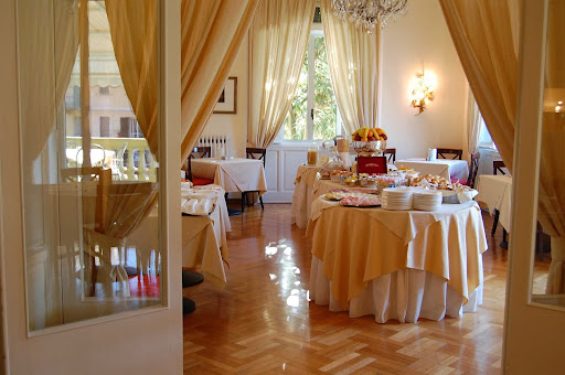 HOTEL CANALI