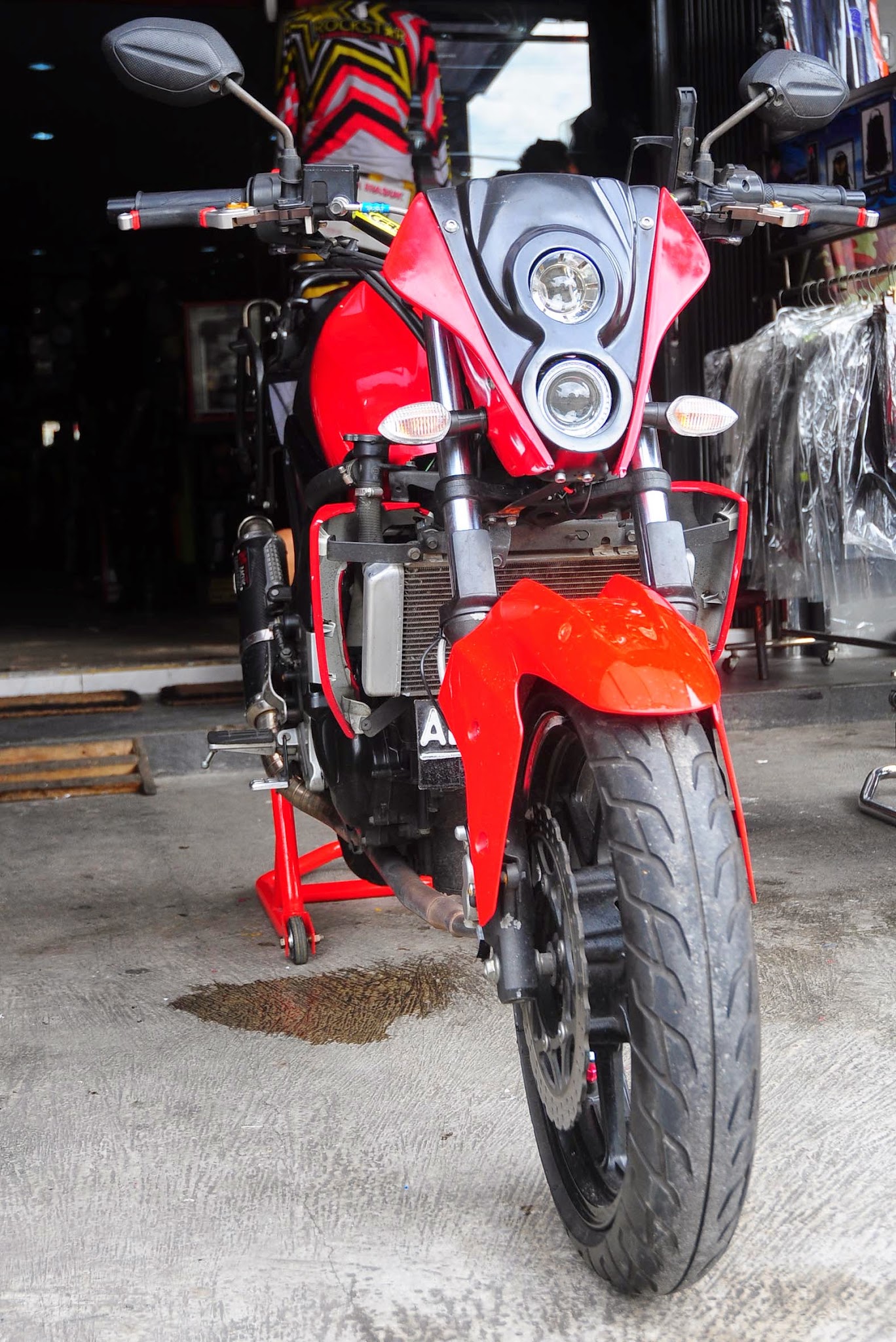 Modifikasi Ninja 250 Jadi Ducati