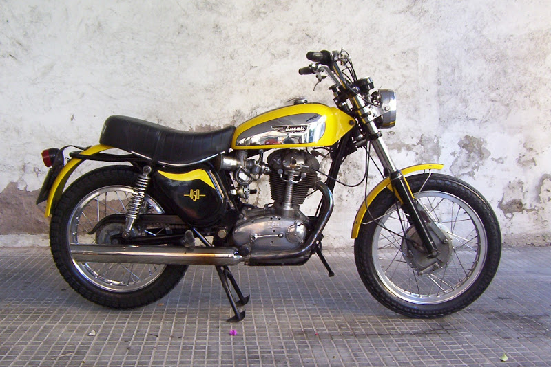 Ducatiscramblerrubata