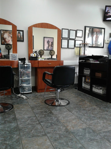 Hair Salon «Ivett Dominican Hair Salon 