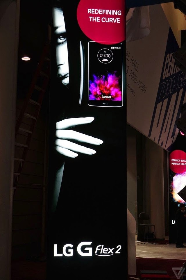 LG G Flex 2 promo material spotted at CES 2015: 