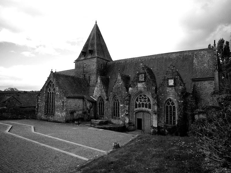 Eglise bretonne + ajout corrigé P1000806bis