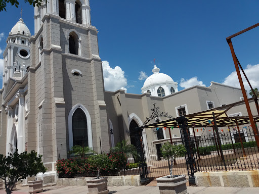 Iglesia San Fernando, Alfonso Iberri, Centro, 85400 Heroica Guaymas, Son., México, Institución religiosa | SON