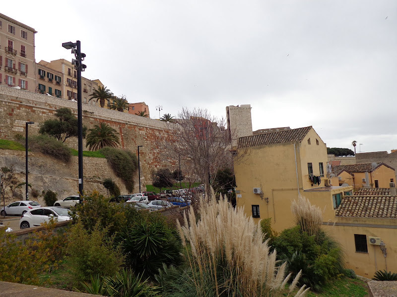 А включите-ка мне усилители качки! А подайте-ка белых пиджаков. Costa Paсifica февраль 13г