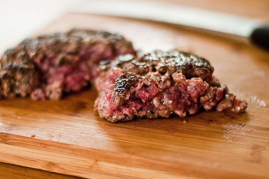 Котлета-галета, hamburger steak или рубленый бифштекс 
