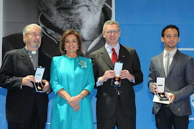 Gallardón, Padre Garralda y Amenábar, Medallas de Madrid 2012