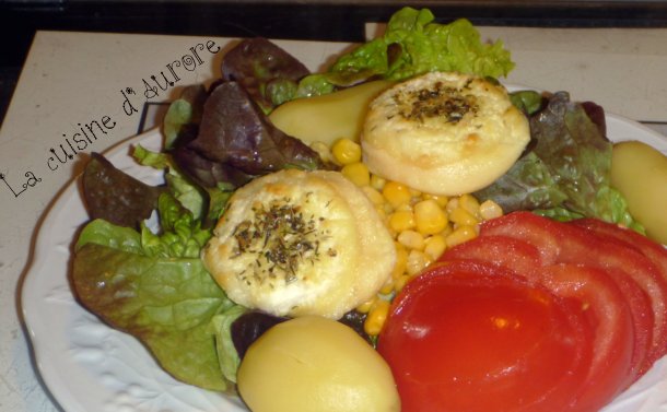 Salade de chèvre chaud, vinaigrette miel-gingembre