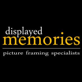 Displayed Memories logo