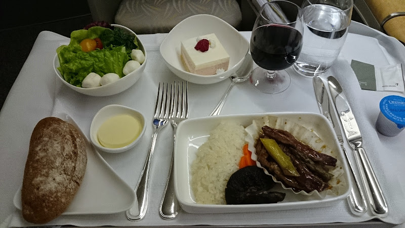 DSC 0554 - REVIEW - Asiana Airlines : Business Class - Tokyo Narita to Seoul Incheon (B747)